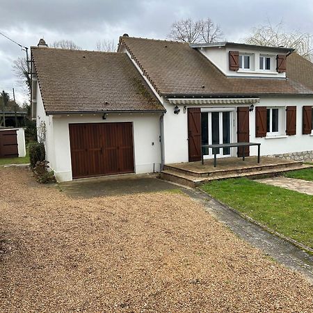 Maison Au Calme Avec Riviere A Cote De Chartres Saint-Prest Esterno foto